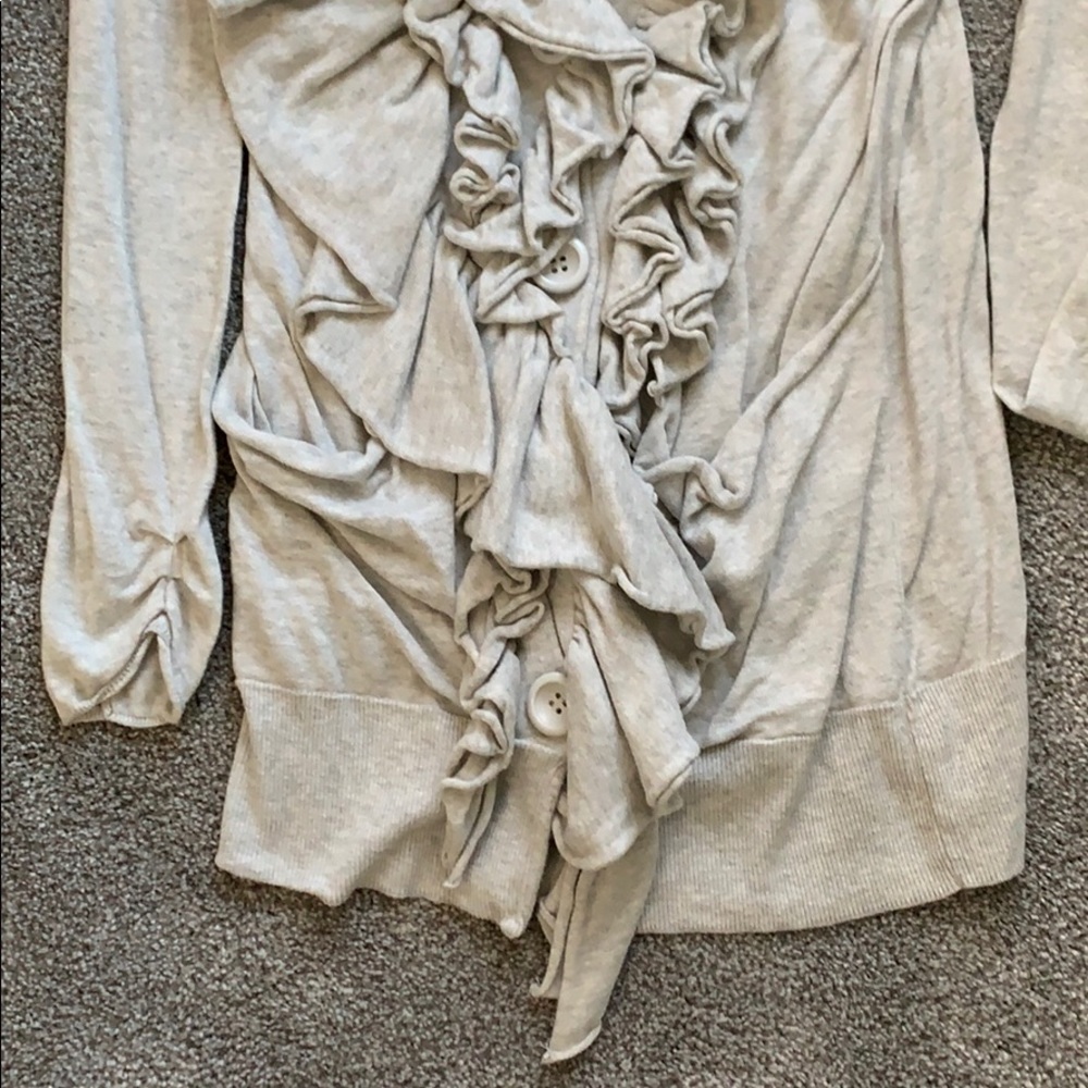 Gray ruffle cardigan - Picture 2 of 5